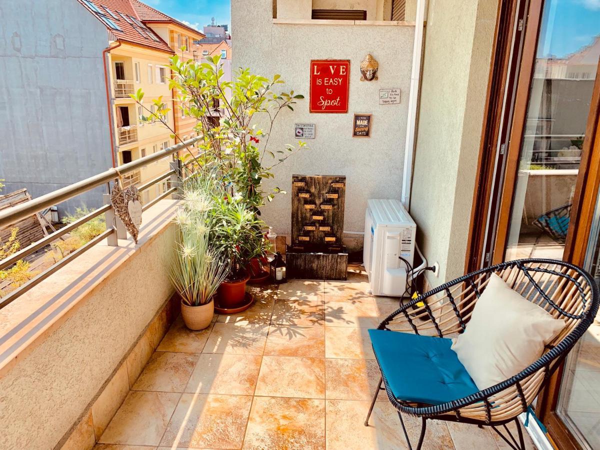 Sunny Deluxe Apt. & Terrace Budapest Esterno foto