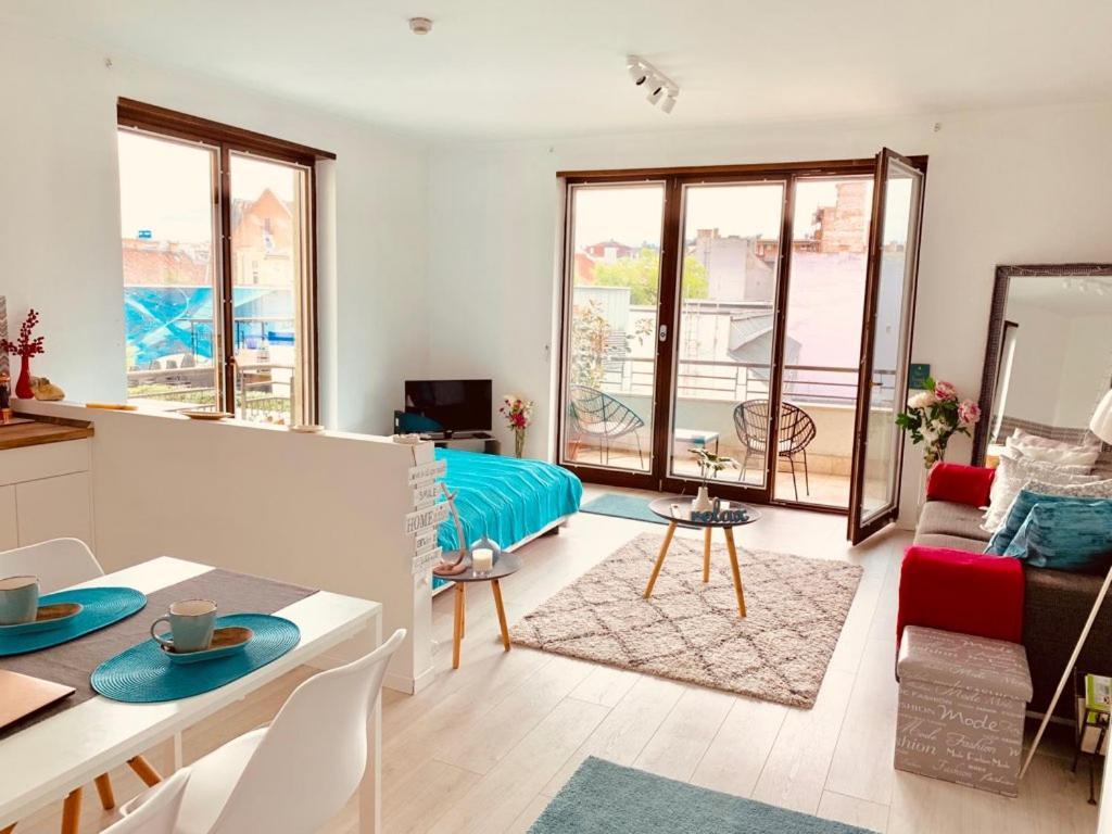 Sunny Deluxe Apt. & Terrace Budapest Esterno foto