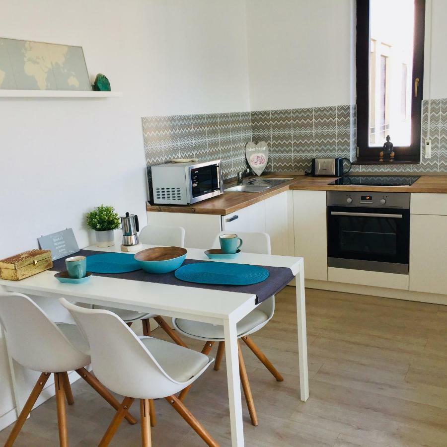 Sunny Deluxe Apt. & Terrace Budapest Esterno foto