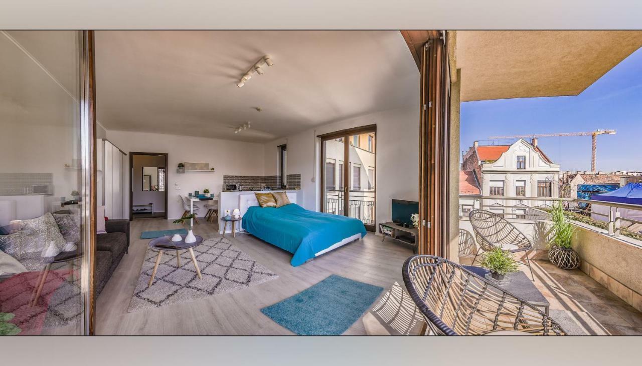 Sunny Deluxe Apt. & Terrace Budapest Esterno foto