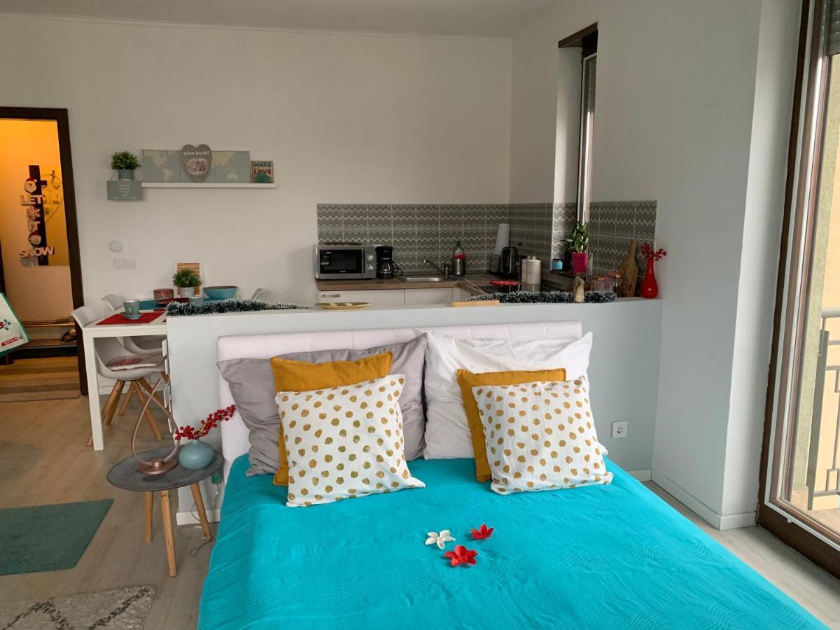 Sunny Deluxe Apt. & Terrace Budapest Esterno foto